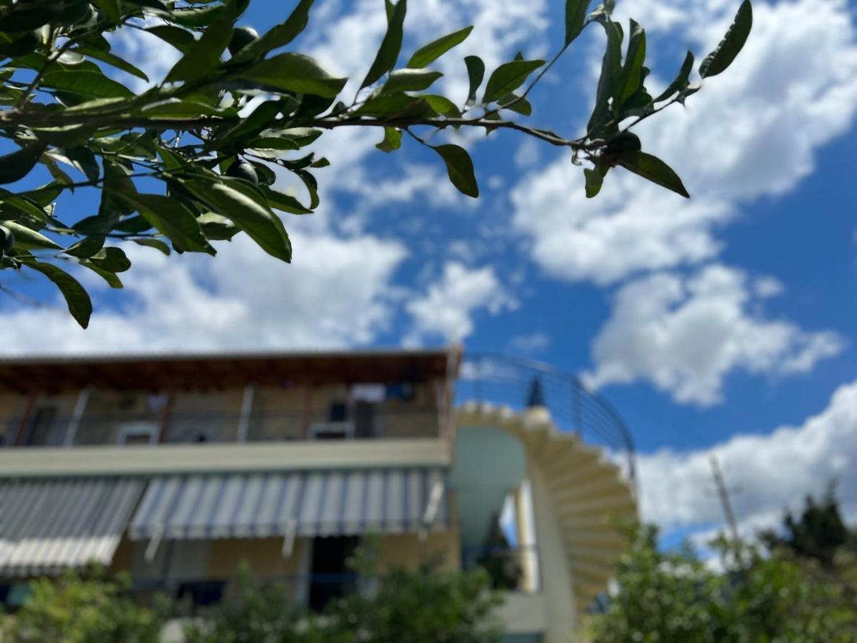 Hotel Portokali Himarë Exterior foto