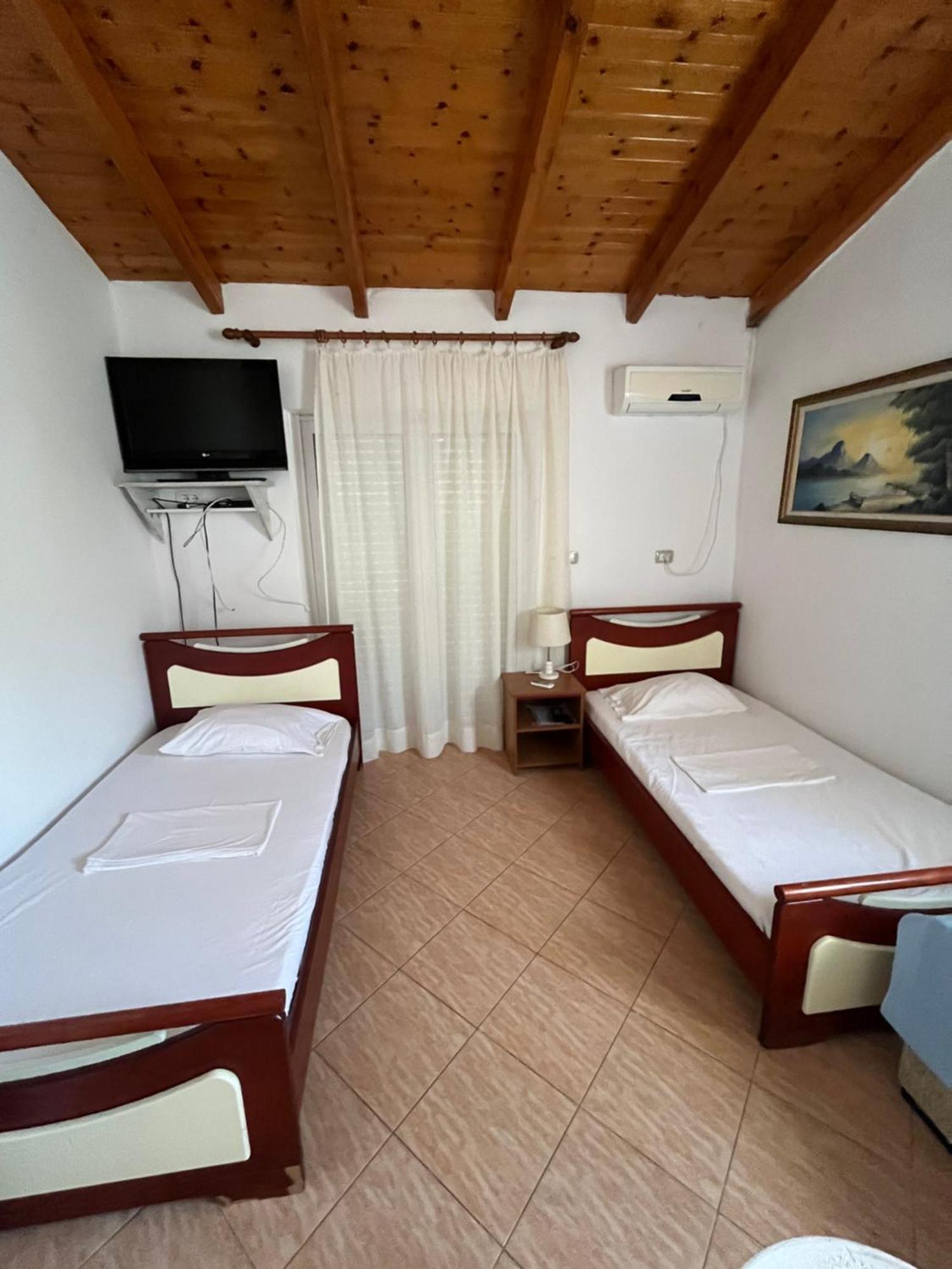 Hotel Portokali Himarë Exterior foto